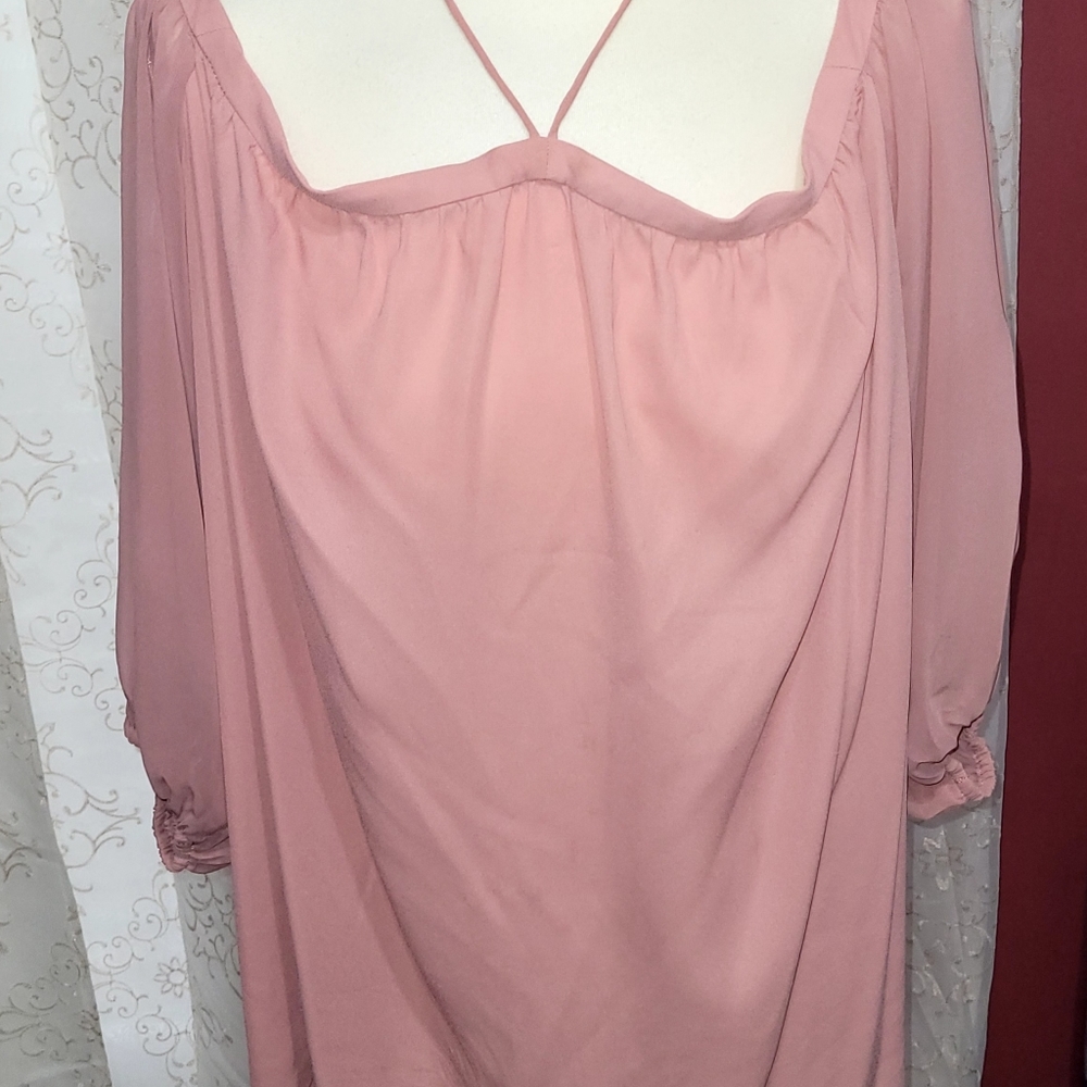 Tops - Picture 5 of 8